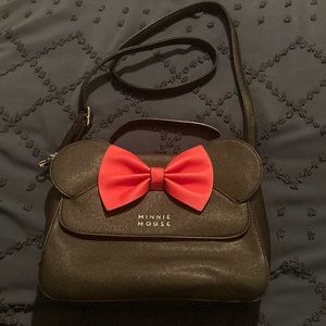 Loungefly Minnie Mouse Crossbody Bag